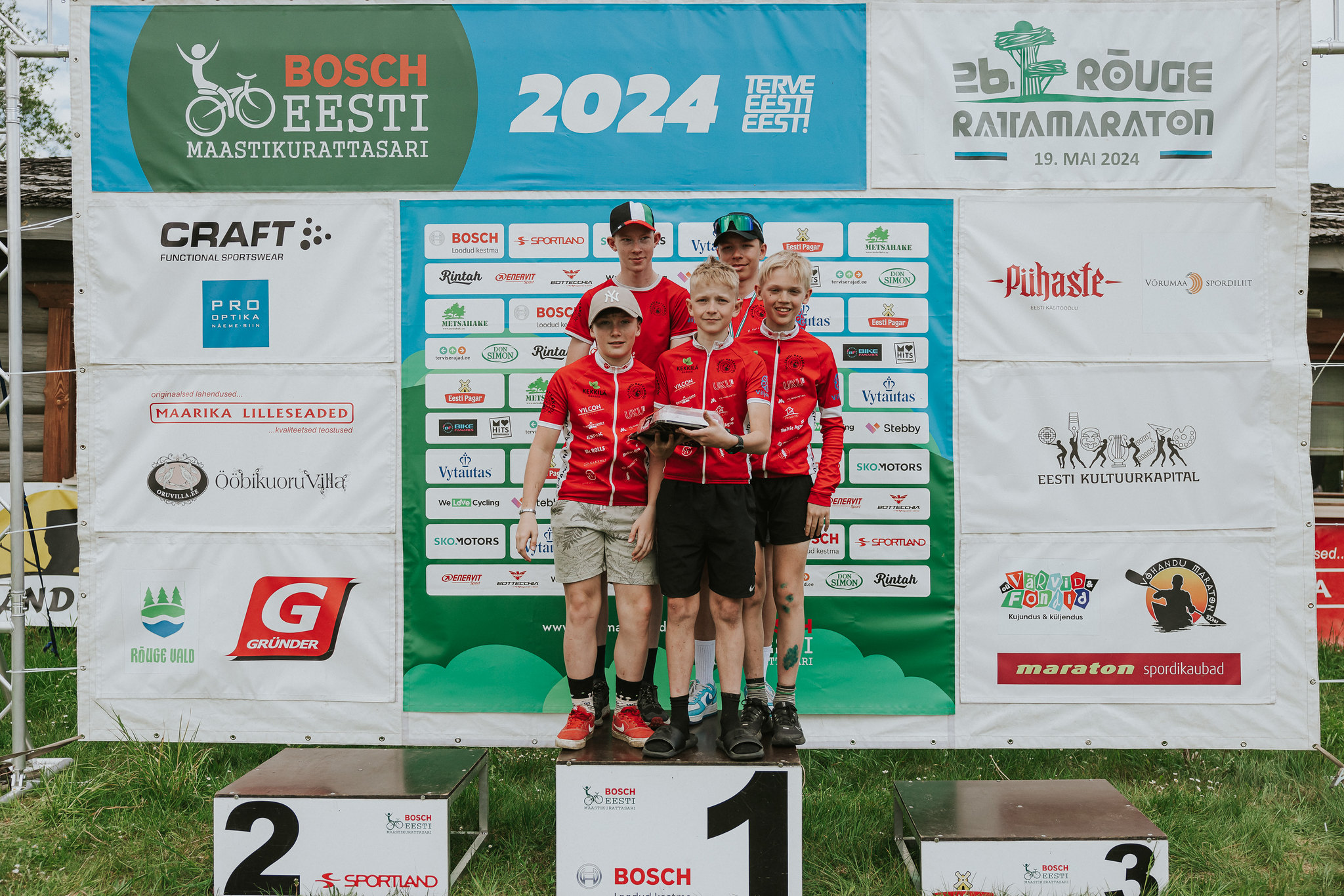 Bosch Eesti Maastikurattasari alustas meie kodulinnast Viljandist 24. Mulgi Rattamaratoniga, kus meie noorted oli Poolmaratonil noorsportlaste tiimide arvestuse